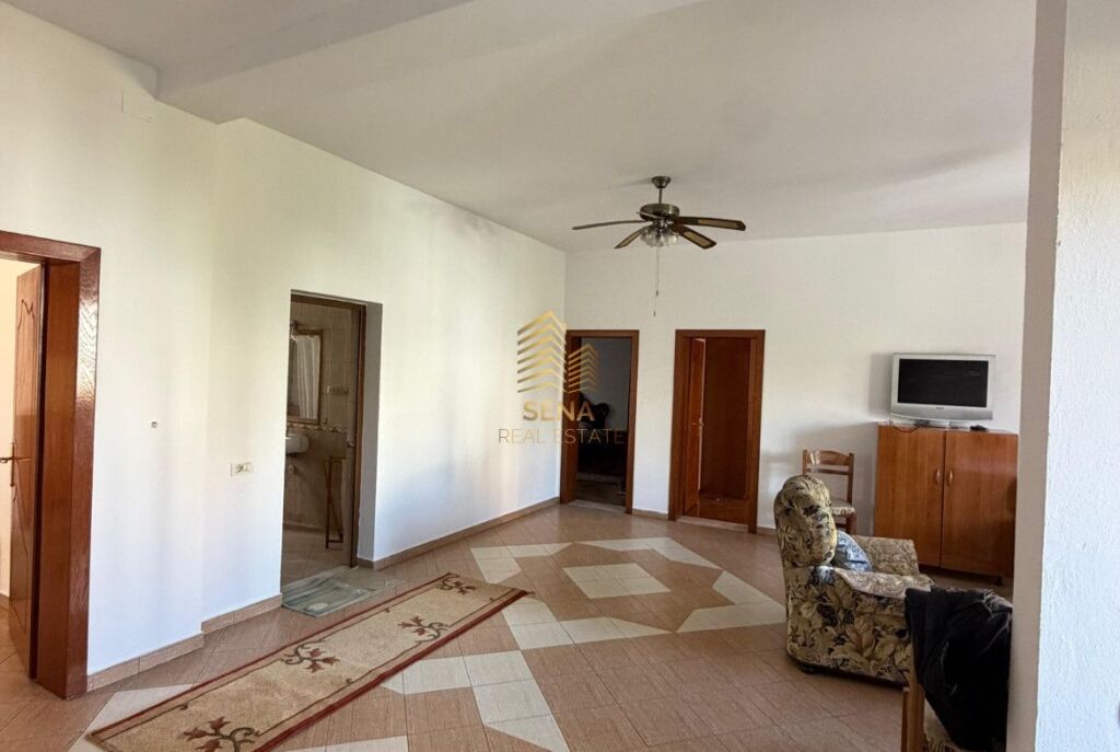 Rent, Private Entrance, 2+1+balcony+ Parking Space, American Hospital 2, 52,000 Leke/month