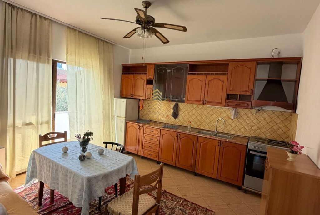Rent, Private Entrance, 2+1+balcony+ Parking Space, American Hospital 2, 52,000 Leke/month