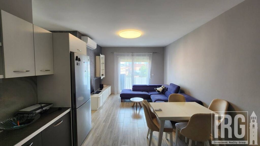 Shitet Apartament 2+1 – Zona 21 Dhjetori