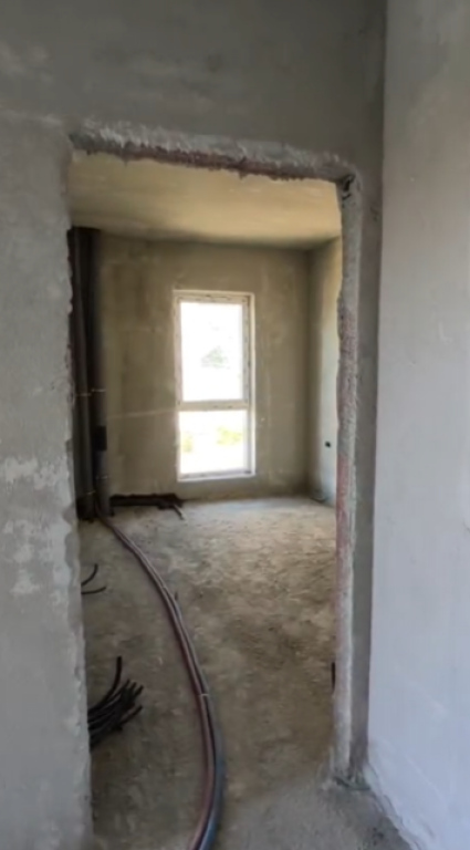 Shitet Vilë Premium 3-katëshe tek Lakeside Residence, Farkë