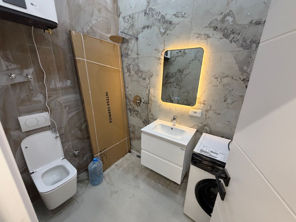 🏡 VENDESI APPARTAMENTO 1+1 – APPENA RISTRUTTURATO  📍 Monolocale convertito in 1+1 💰 Prezzo: 110 milioni di lek