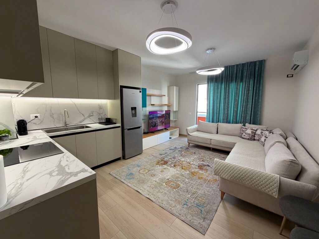 Affitto | Apartament 2 + 1 + Ballkon | Astir | 600 €/mese