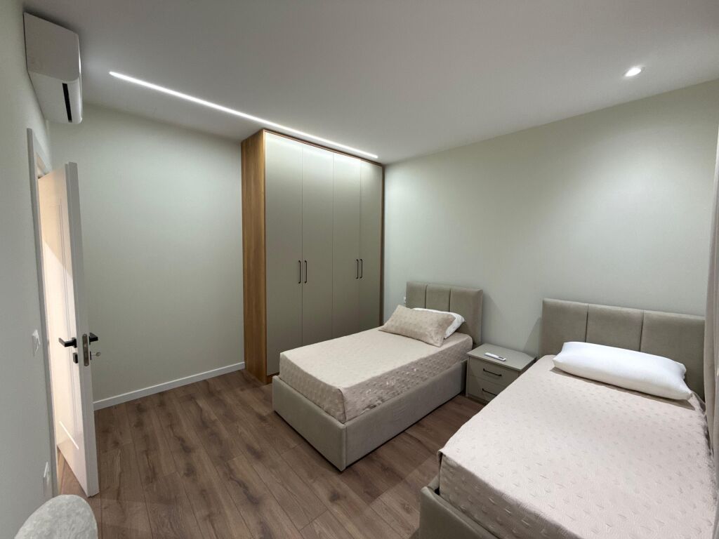 JEPET ME QIRA SHTËPI 2+1 + DEPO | 105 m² | MATERNITETI I RI, TIRANË