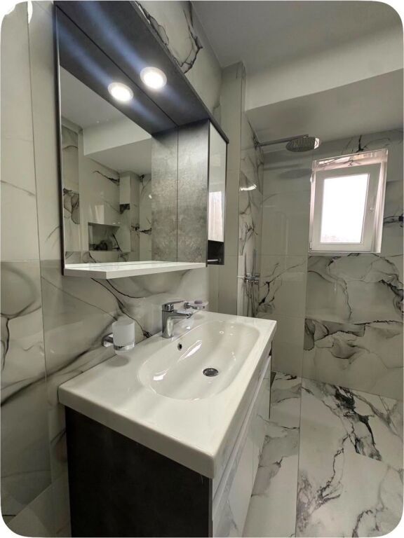 Qera | Apartament 2 + 1 | Pazari i Ri – Qender | 800 €/muaj