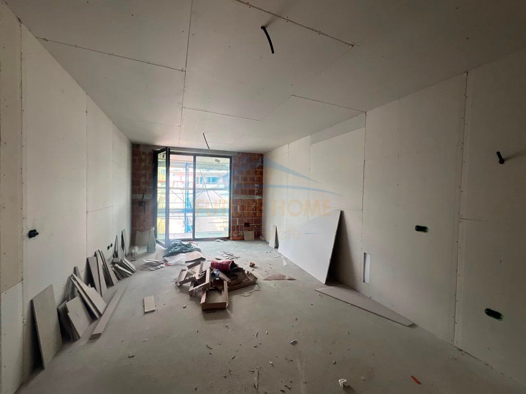 For sale, 1+1 apartment at the Dry Lake, Tirana.