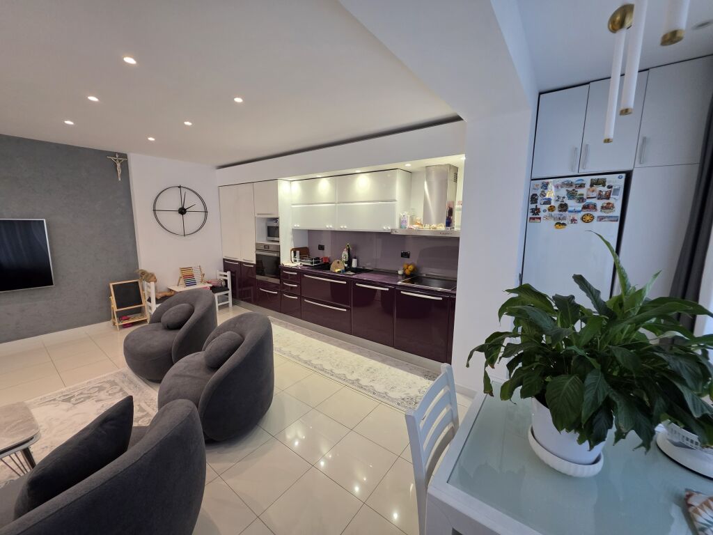 Apartament 2+1+2+🅿️ ne shitje , Vasil Shanto !