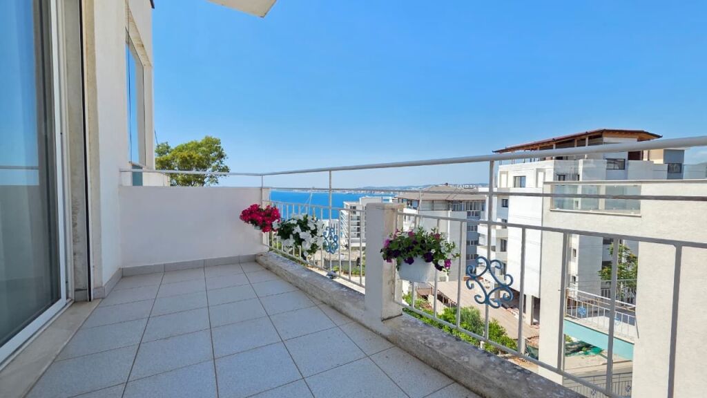 Super Penthouse con vista sul mare, acqua fredda, Vlora