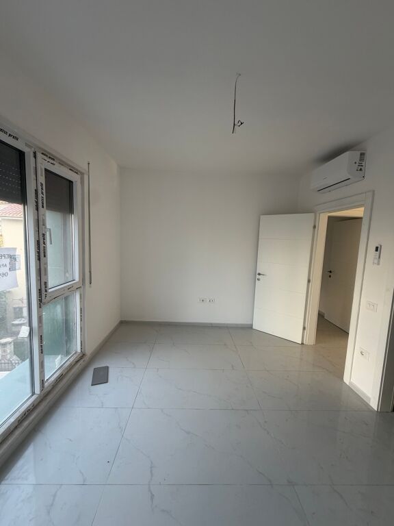 2+1, 1° piano abitazione per ufficio, jordan misja, 600 mila leke