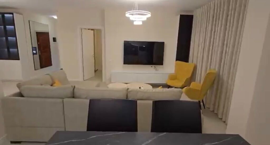 🏡 JEPET APARTAMENT 3+1+2 (140m2)  ME QIRA – KOMUNA E PARISIT
