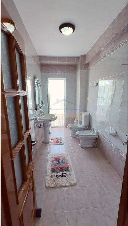 Shitet, Apartament 2+1, Pamje deti, Vollga, Durrës