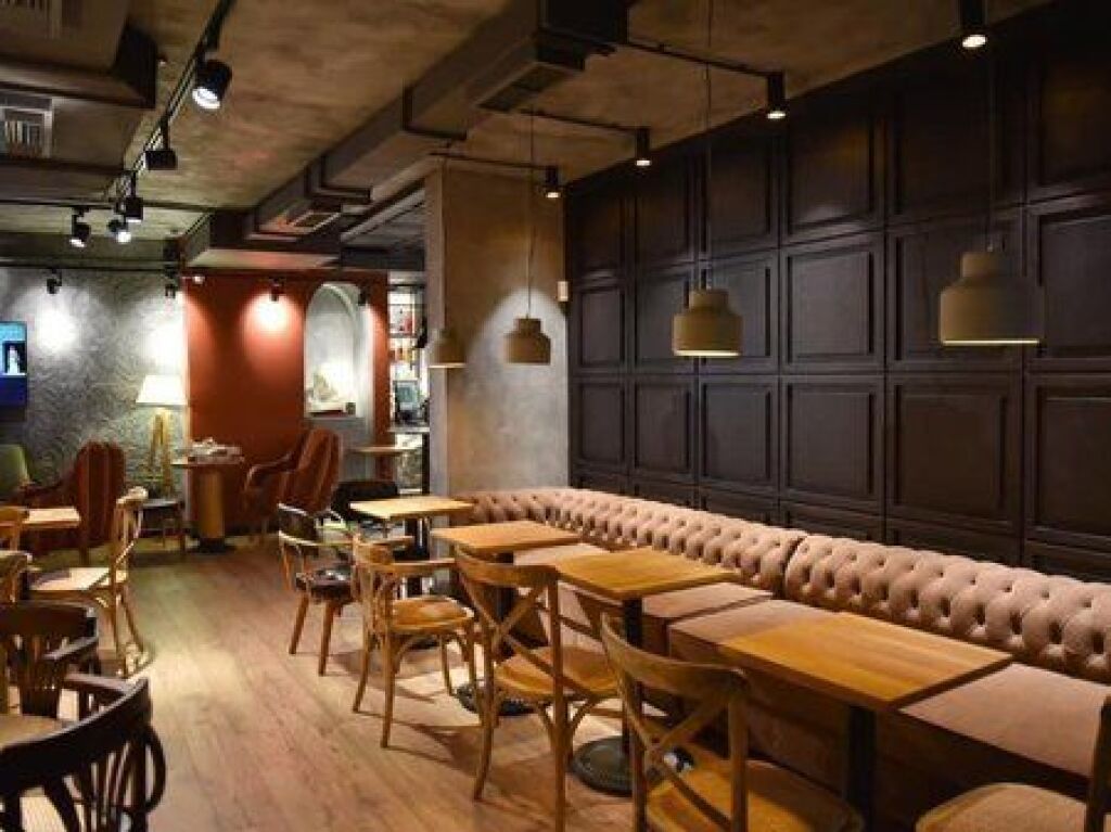 Rent, Bar-Restaurant, Former Exhibition, Tirana
