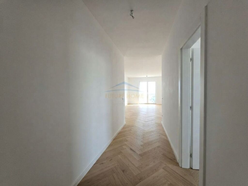 Qera , Ambient Biznesi, Rruga "Mine Peza" , Tiranë!