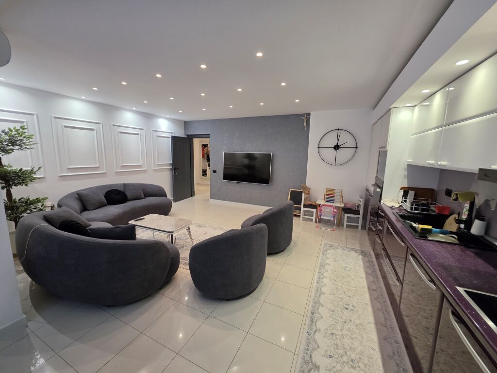 Apartament 2+1+2+🅿️ ne shitje , Vasil Shanto !