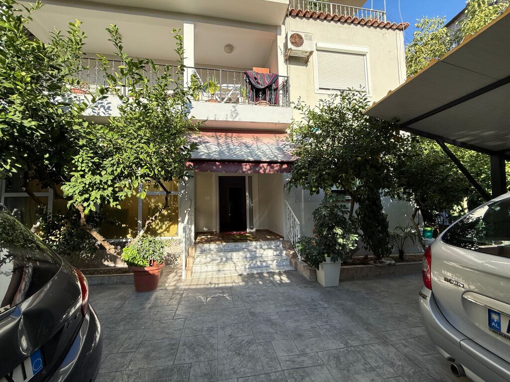 JEPET ME QIRA SHTËPI 2+1 + DEPO | 105 m² | MATERNITETI I RI, TIRANË