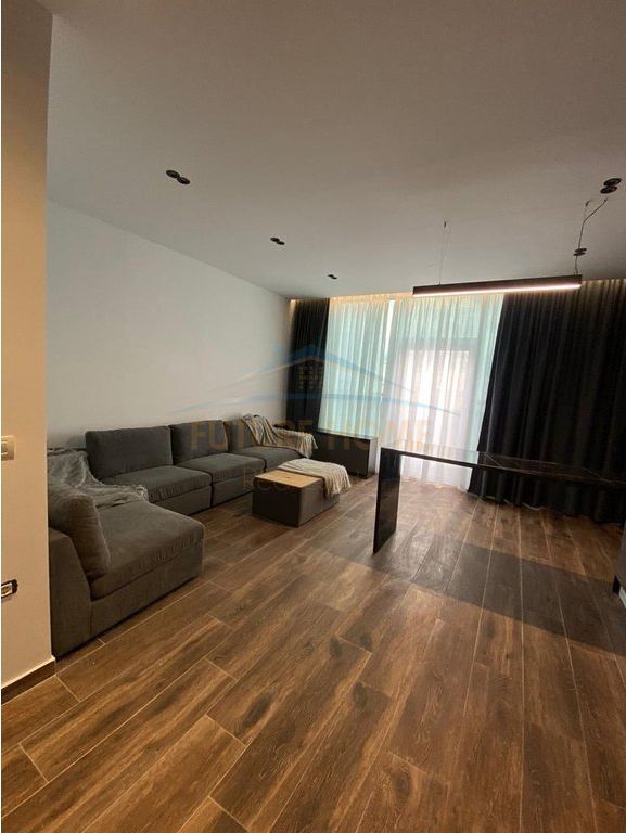 Shitet, Apartament 2+1, 27-katëshi, Vollga, Durrës