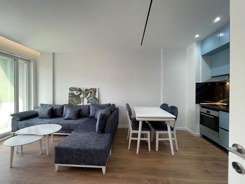 Appartamento 2+1 in affitto a Univers City.