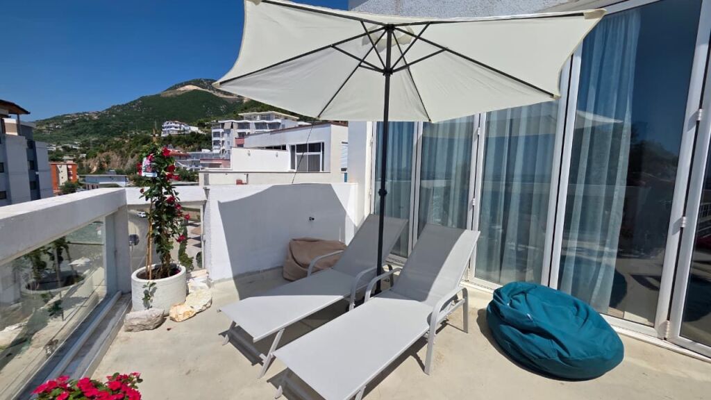 Super Penthouse con vista sul mare, acqua fredda, Vlora