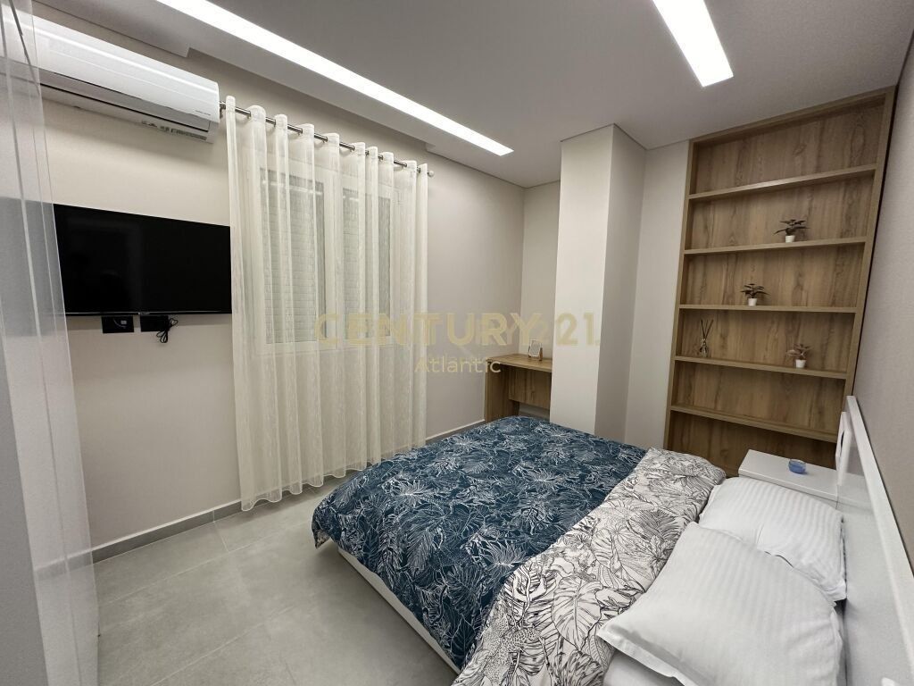 Business premises for sale + 3 Apartments 1+1, first line with the main road in Plazh Hekurudha !