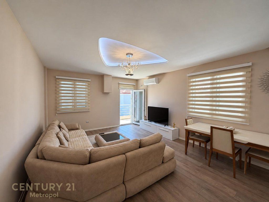 For rent 2+1+2 + Garage, near the Military Hospital