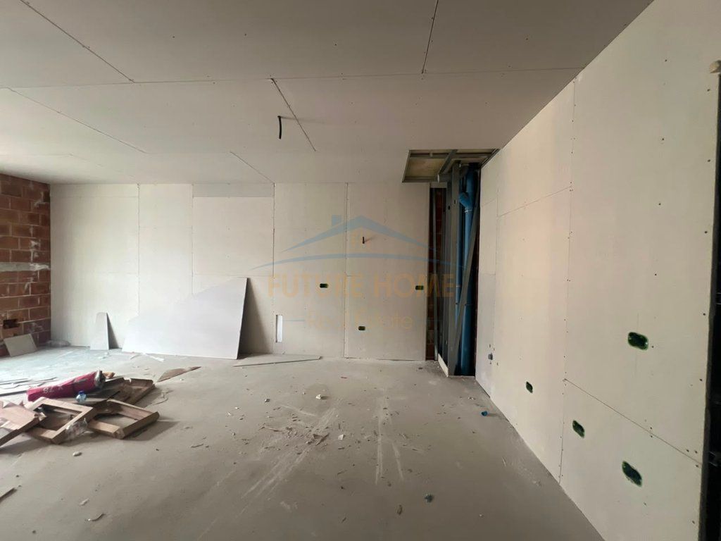 For sale, 1+1 apartment at the Dry Lake, Tirana.