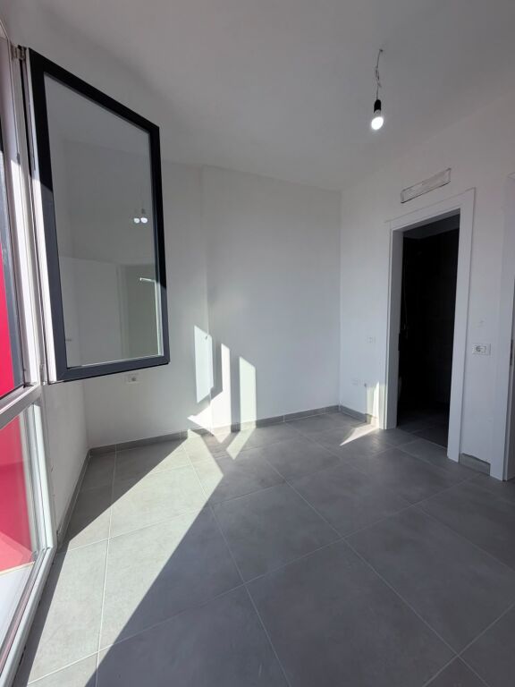 Appartamento/ufficio in affitto in Via Dibra dietro Residences Arlis ID 5716