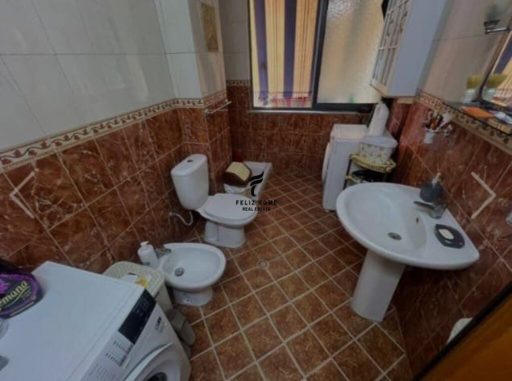 APPARTAMENTO IN AFFITTO 3+1 VIA BARDHYL 60.000 LEKE FH-96102