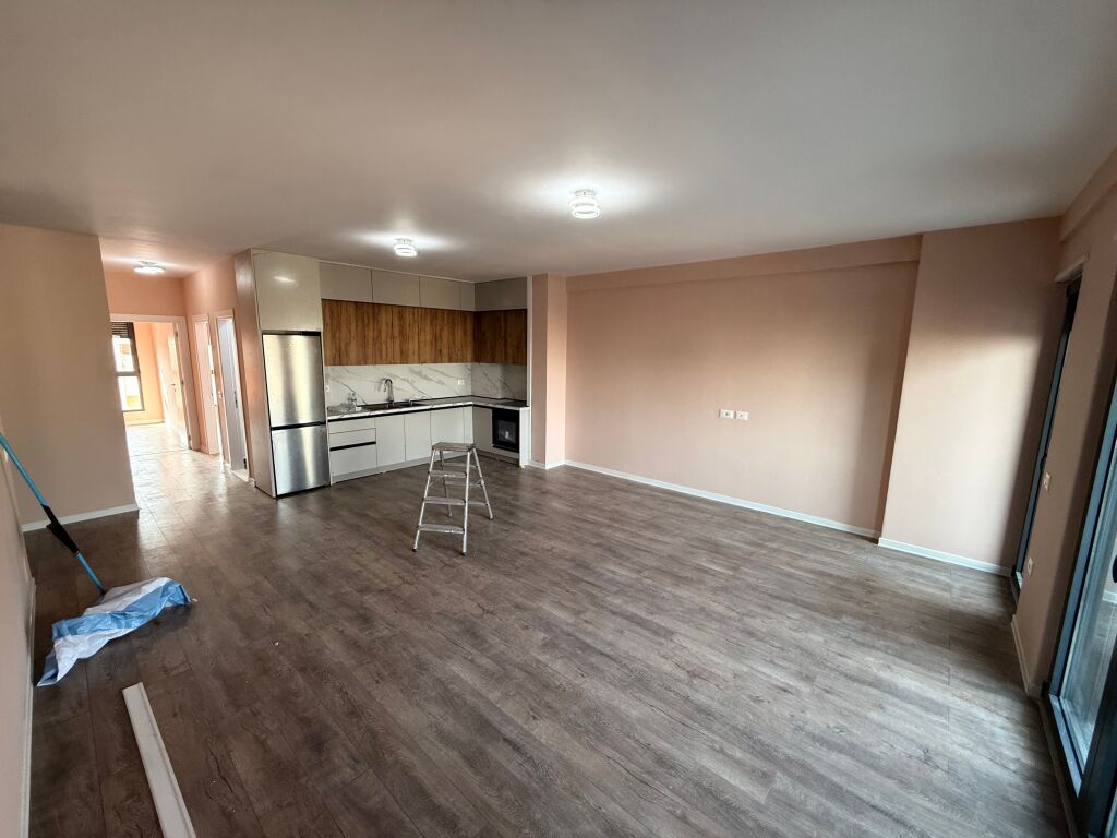 📣 QERA Apartament 2+1 Me 2 Tualete Dhe Ballkon 📍 Prane Bulevardit Te Ri ✨