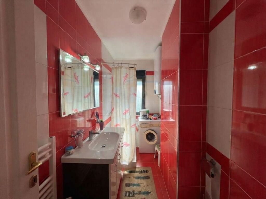 Shitet , Apartament 3+1+2 , Rruga e Kosovareve