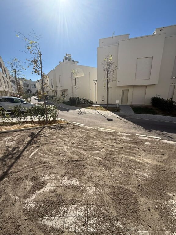 Jepet me Qira Vilë 3 katëshe tek ABA Kontakt Residence