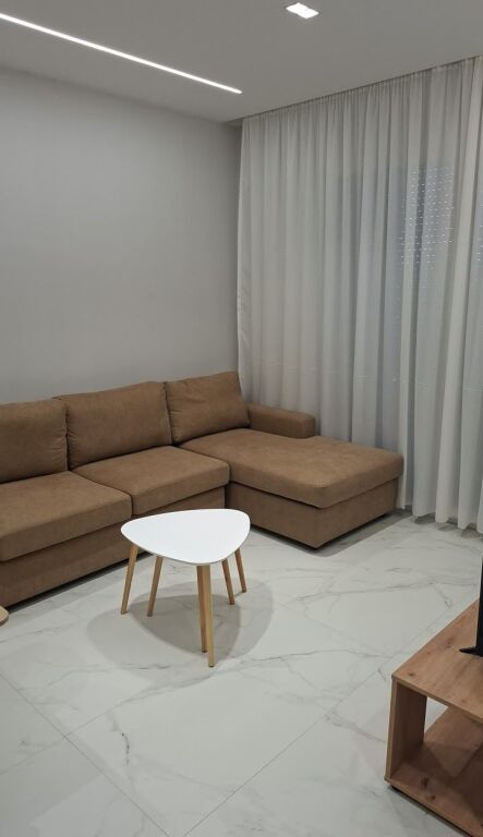 2+1 Apartment for rent in Paskuqan!
