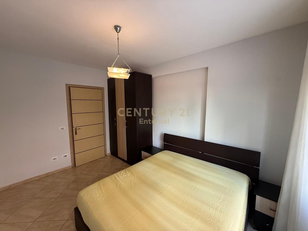 Apartament 2+1+ Verande Me Qira në Komunën e Parisit - 1100€ | 196 m²