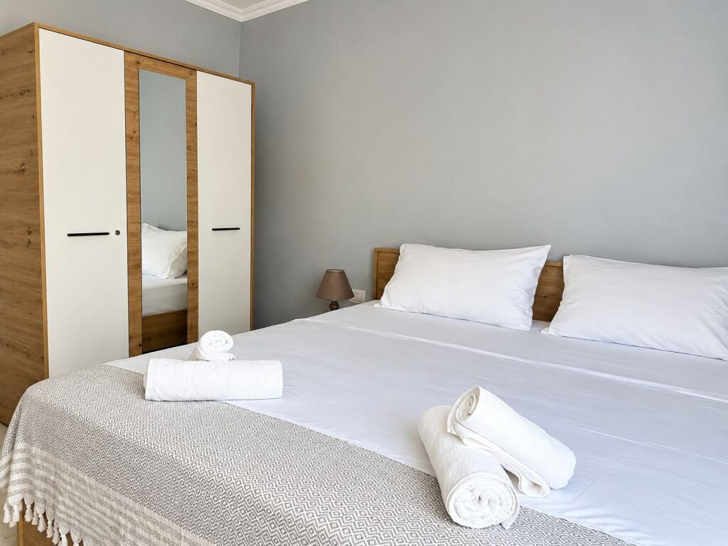 # IN AFFITTO: 1+1 📍 Xhamllik (Via Xhanfize Keko – Vicino a Kinostudio) – 50.000 ALL/Mese – 8° Piano – Edificio Nuovo A.2020 || Comfort &amp; Ottima Posizione ✨