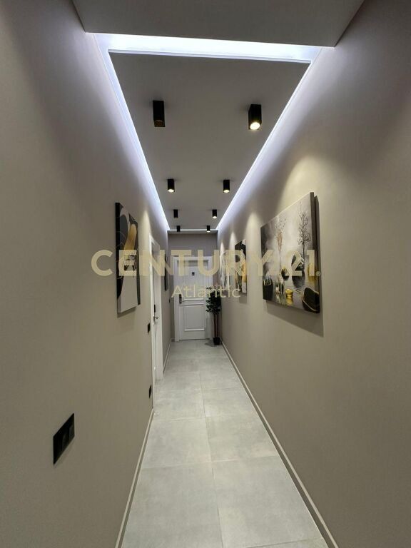 Business premises for sale + 3 Apartments 1+1, first line with the main road in Plazh Hekurudha !