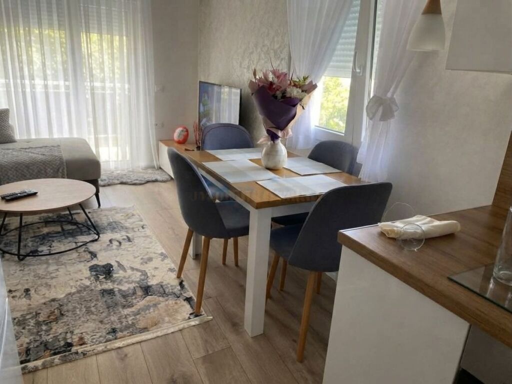 Shitet , Apartament 1+1 , Golem , Kavaje