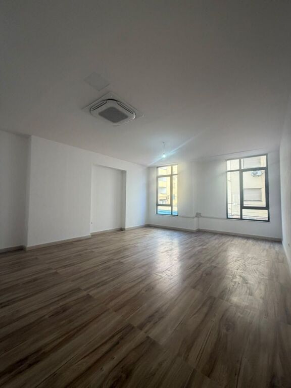 OFFICE FOR RENT AT DONIKA CENTER, ZOGU ZI