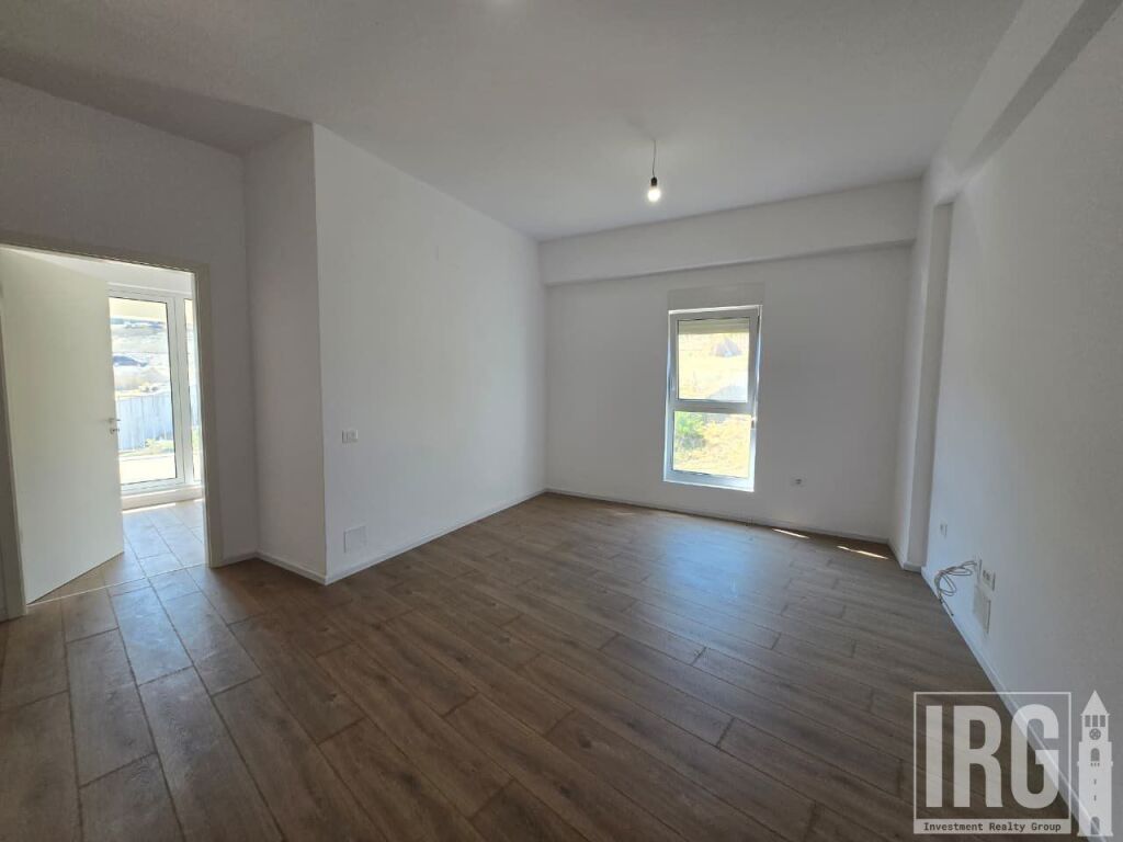 Shitet Apartament 2+1 tek Rezidenca Kaimi , Rruga Ali Demi