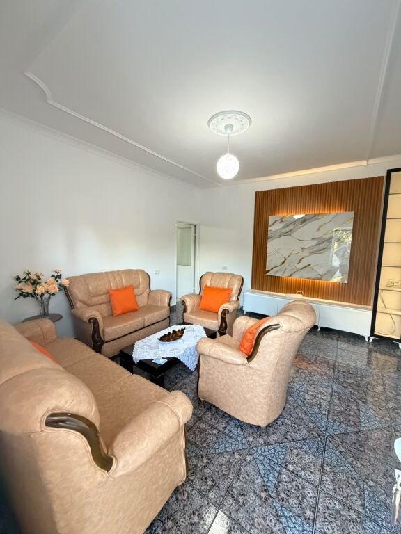 🏡 JEPET ME QIRA – SHTËPI PRIVATE 1+1 | ELEKTRIKU, VLORË