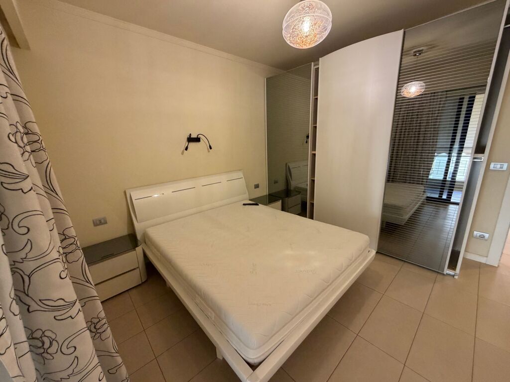 3+1,rruge e kosovareve ,1800 euro,parkim ekstra 150 euro