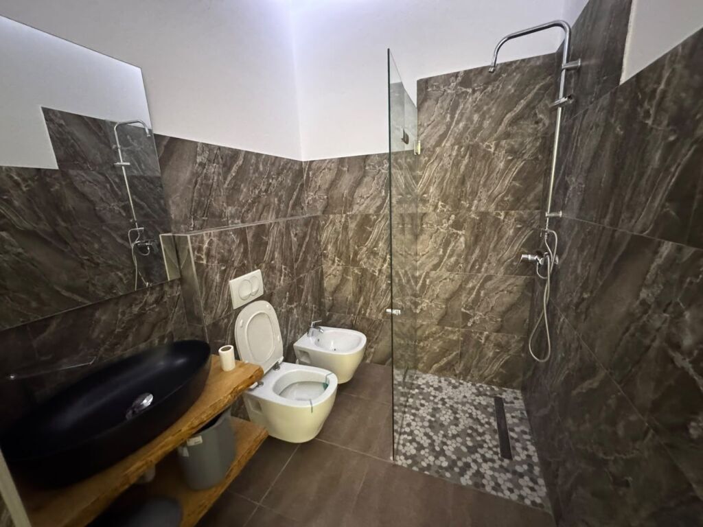 apartament 1+1 me qira tek kompleksi Delijorgji