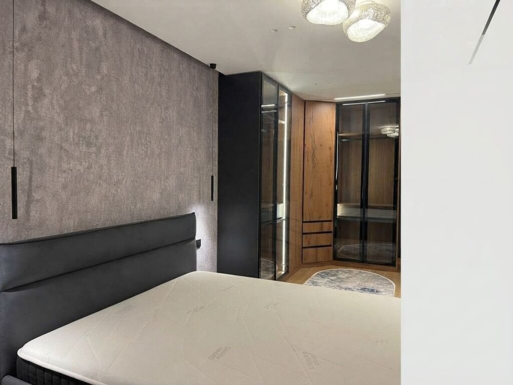 Shitet, Apartament 2+1, Unaza e Re