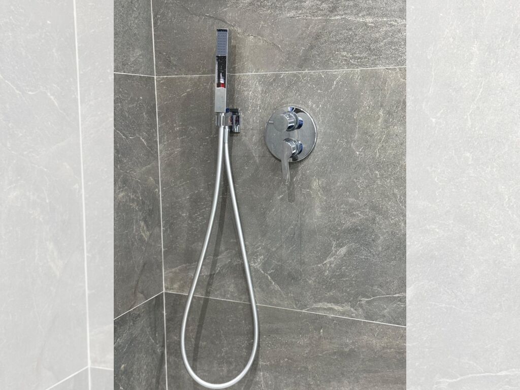 JEPET ME QIRA SHTËPI 2+1 + DEPO | 105 m² | MATERNITETI I RI, TIRANË