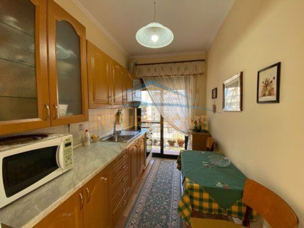 Qera, Apartament 1+1+Verande
