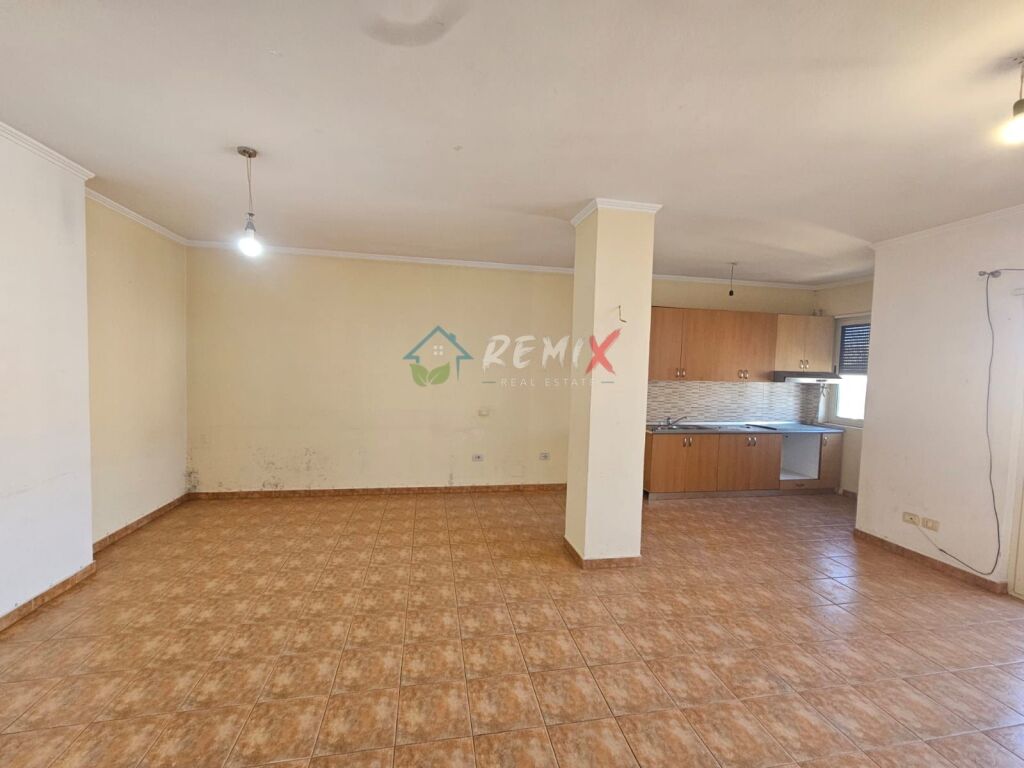 FOR RENT APARTMENT 2+1+2 NEAR FLAGSHIP CENTER, DURRËS