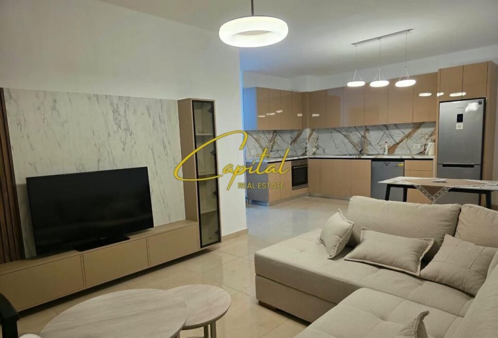 APARTAMENT ME QIRA 2+1 RRUGA E DIBRES 70.000 LEKE