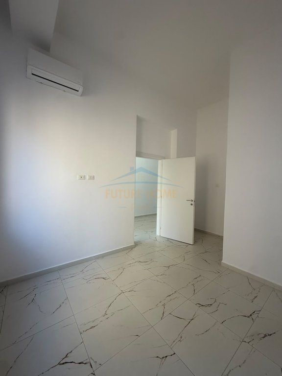 Affitto, Appartamento 2+1, centro Donika, Tirana