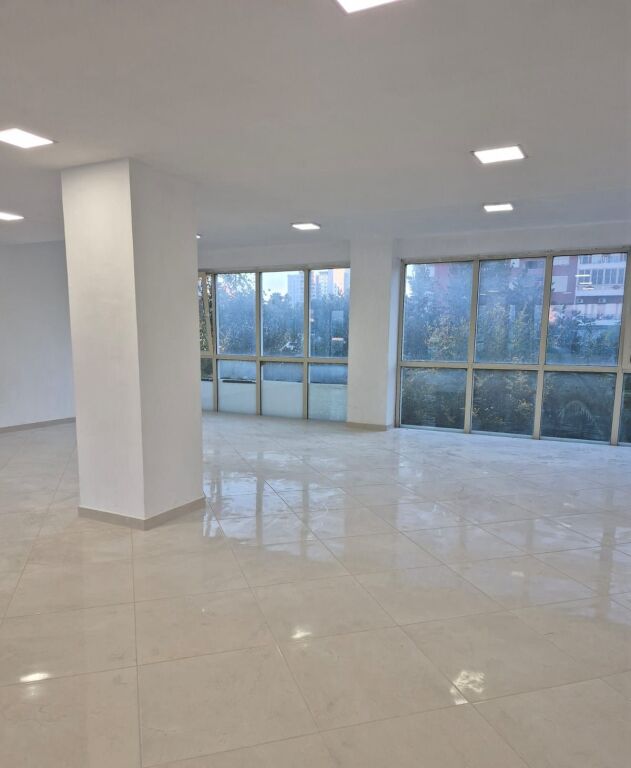 Affitto | Ambjent Biznesi | Bulevardi i Ri | 2600 €/mese