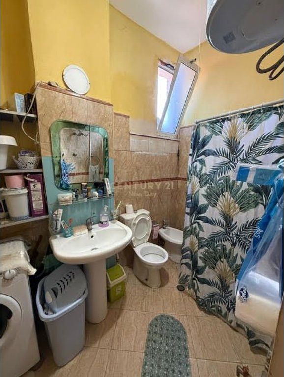 Apartament 2+1+1 ne shitje prane Blue Star Durres (mundesi per duplex)
