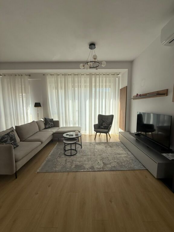 Jepet me Qira Vilë 3 katëshe tek ABA Kontakt Residence