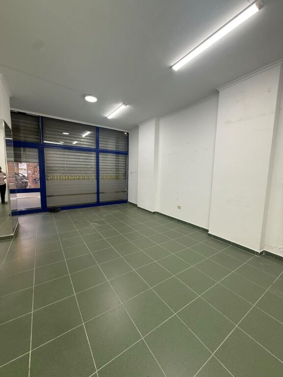 Sale | Ambjent Biznesi | Rruga e Dibrës | 304000 €