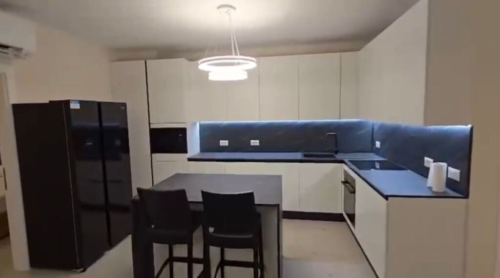 🏡 JEPET APARTAMENT 3+1+2 (140m2)  ME QIRA – KOMUNA E PARISIT